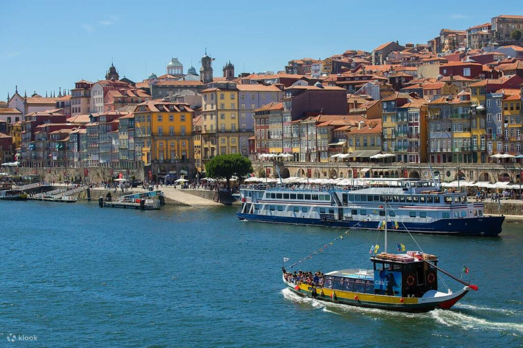 Du thuyền trên sông Douro