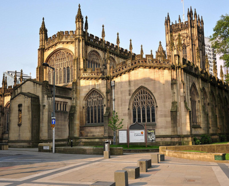 tour-vuong-quoc-anh-xu-wales-scotland-nhà-thờ-Manchester-cathedral